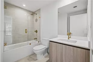 77 SE 5, Miami, FL 33131 - Photo 26