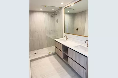 77 SE 5 #2307, Miami, FL 33131 - Photo 12