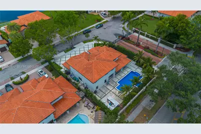 15721 NW 79th Ct, Miami Lakes, FL 33016 - Photo 70