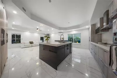 15721 NW 79th Ct, Miami Lakes, FL 33016 - Photo 18