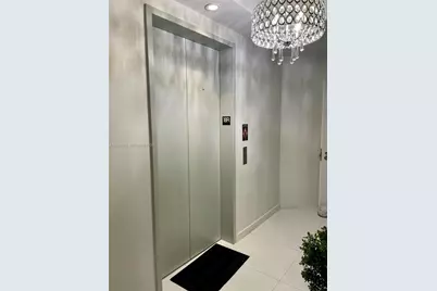 851 NE 1st Ave #1808, Miami, FL 33132 - Photo 2