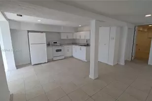 708 NE 4th St, Hallandale Beach, FL 33009 - Photo 4