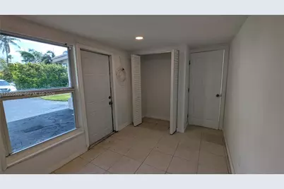 708 NE 4th St #1, Hallandale Beach, FL 33009 - Photo 10