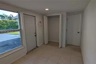 708 NE 4th St, Hallandale Beach, FL 33009 - Photo 10