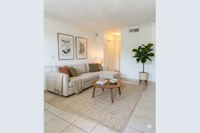 1655 W 44th Pl #211, Hialeah, FL 33012 - Photo 4