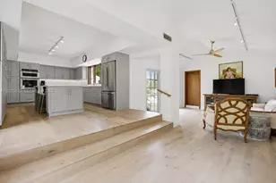 2535 Sunset Dr, Miami Beach, FL 33140 - Photo 10