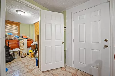 1053 NW 28th St, Miami, FL 33127 - Photo 6