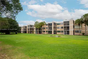 16400 NE Golf Club Rd, Weston, FL 33326 - Photo 2