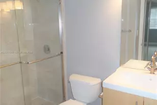 2881 N Oakland Forest Dr, Oakland Park, FL 33309 - Photo 16