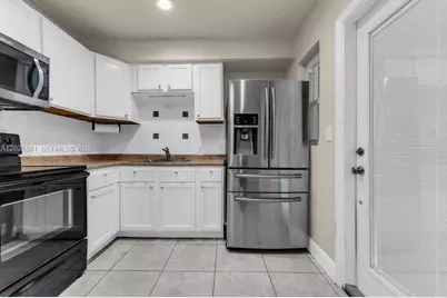 1210 S 24th Ter, Hollywood, FL 33020 - Photo 16