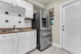 1210 S 24th Terrace, Hollywood, FL 33020 - Photo 18