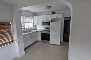 708 NE 4th St, Hallandale Beach, FL 33009 - Photo 4