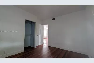 708 NE 4th St #2, Hallandale Beach, FL 33009 - Photo 12
