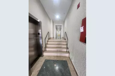 2700 Collins Ave #302, Miami Beach, FL 33140 - Photo 8