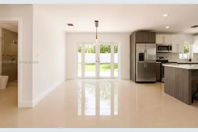 9421 SW 150th St, Miami, FL 33176 - Photo 4