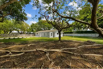 9421 SW 150th St, Miami, FL 33176 - Photo 6