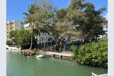 6949 Bay Dr, Miami Beach, FL 33141 - Photo 4