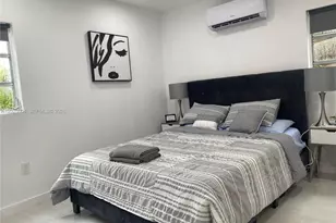 1710 Michigan Ave, Miami Beach, FL 33139 - Photo 12