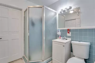 6661 Douglas St, Hollywood, FL 33024 - Photo 20