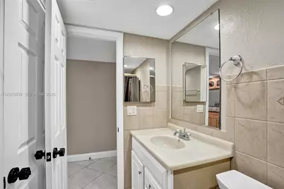 927 NE 199th St #103, Miami, FL 33179 - Photo 12