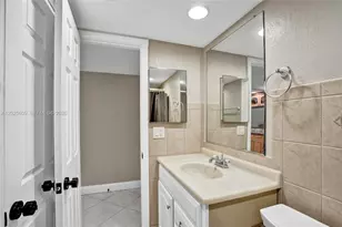 927 NE 199th St, Miami, FL 33179 - Photo 12