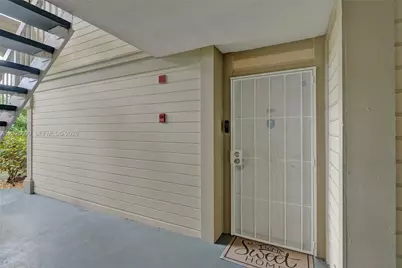927 NE 199th St #103, Miami, FL 33179 - Photo 30