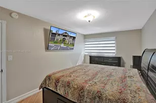 927 NE 199th St, Miami, FL 33179 - Photo 24