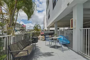3702 NE 171 St, North Miami Beach, FL 33160 - Photo 24
