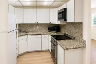421 NE 1st St, Hallandale Beach, FL 33009 - Photo 4