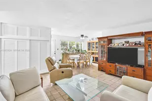 9231 SW 16th St, Miami, FL 33165 - Photo 6