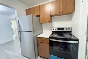 610 NE 123rd St, North Miami, FL 33161 - Photo 10