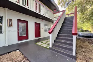 610 NE 123rd St, North Miami, FL 33161 - Photo 8