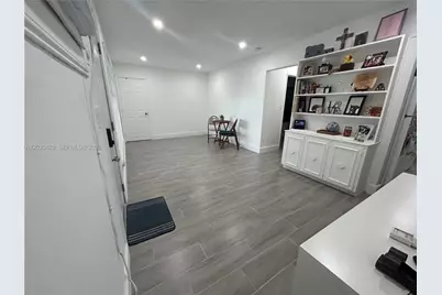 1019 NE 17th Ter #4, Fort Lauderdale, FL 33304 - Photo 1