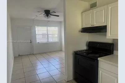 610 5th St #5, West Palm Beach, FL 33401 - Photo 4