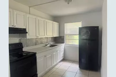 610 5th St #5, West Palm Beach, FL 33401 - Photo 2