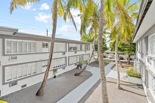 301 86th St, Miami Beach, FL 33141 - Photo 16