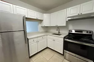 10900 SW 104th St, Miami, FL 33176 - Photo 4