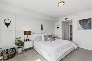 7910 E Harbor Island Dr, North Bay Village, FL 33141 - Photo 26