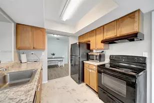 5380 SW 11th St, Margate, FL 33068 - Photo 6