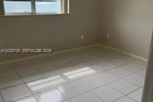 4424 W 12th Ln, Hialeah, FL 33012 - Photo 6