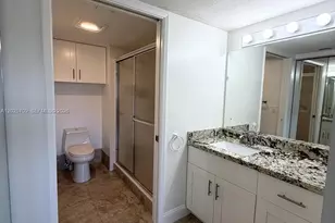 850 SW 138th Ave, Pembroke Pines, FL 33027 - Photo 8