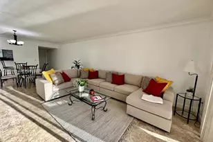 850 SW 138th Ave, Pembroke Pines, FL 33027 - Photo 2
