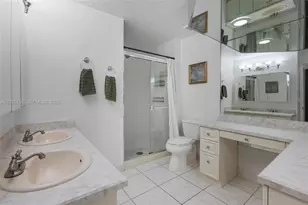 7560 NW 79th Ave, Tamarac, FL 33321 - Photo 14