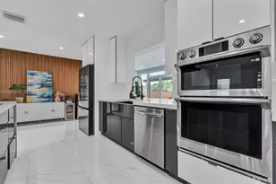 1446 Scott St, Hollywood, FL 33020 - Photo 4