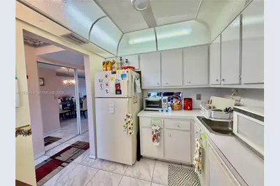 2901 NW 46th Ave #304, Lauderdale Lakes, FL 33313 - Photo 6