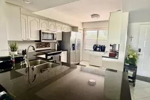 1400 SW 131st Way, Pembroke Pines, FL 33027 - Photo 8