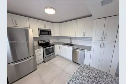 731 N Pine Island Rd #401, Plantation, FL 33324 - Photo 12
