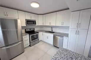 731 N Pine Island Rd, Plantation, FL 33324 - Photo 12