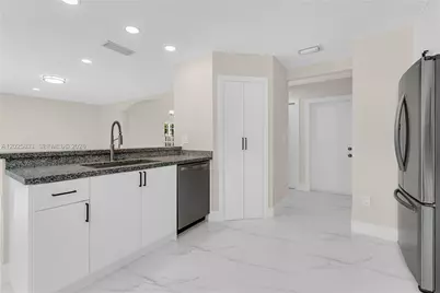 15834 SW 101st St, Miami, FL 33196 - Photo 8