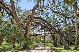 3079 Frontier Cir, Other City - In The State Of Florida, FL 33935 - Photo 28